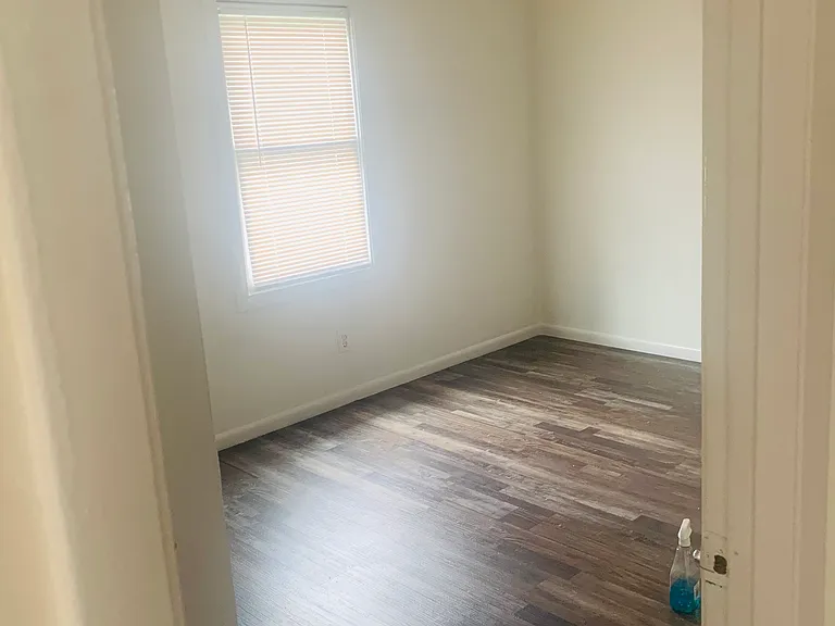 447 Palace Ave — Photo 6