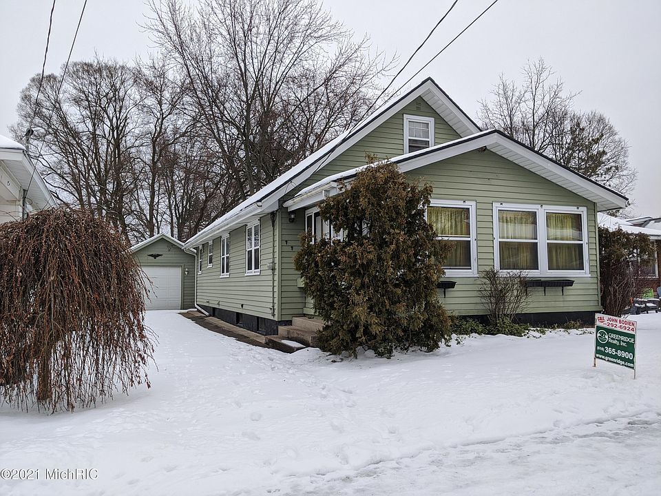 1st image of 775 Eleanor St NE