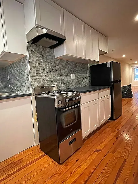 15 Stanton St #2A