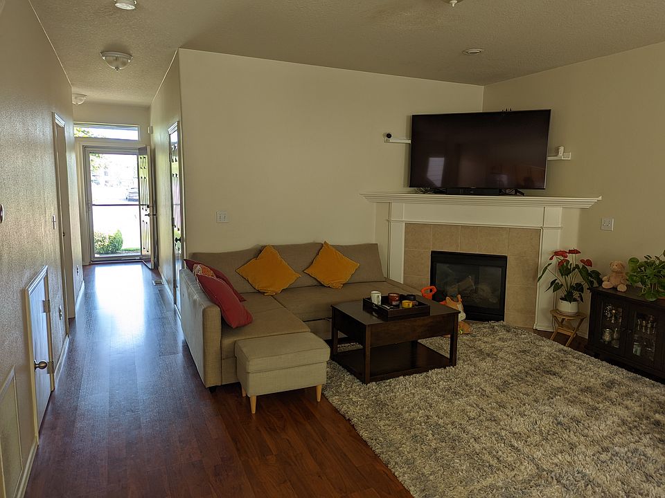 1st Floor - Living Room