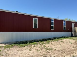 224 Forest Creek Rd, Devine, TX 78016