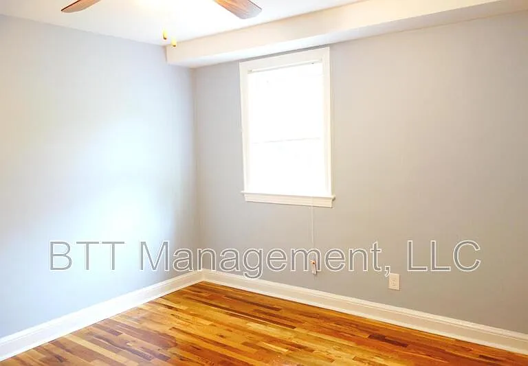 8210 Greenwood Ave #1 — Photo 35