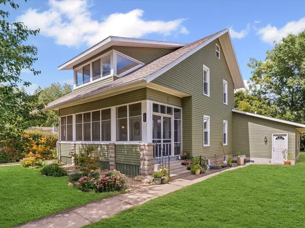 121 W Martin St, Forrest, IL 61741