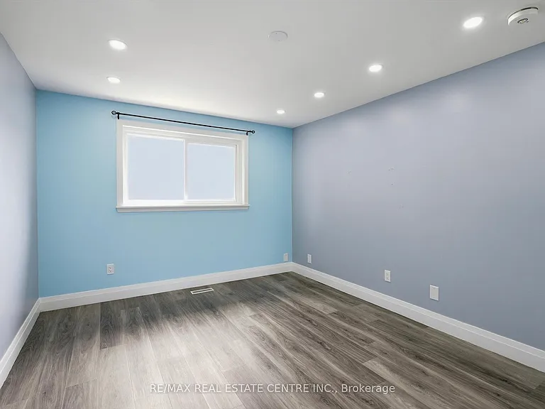33 Garside Cres #MAIN — Photo 23