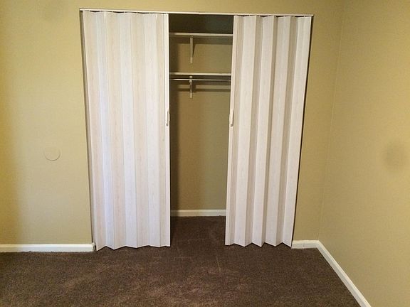 5th image of 1645 Foxhaven Dr #17