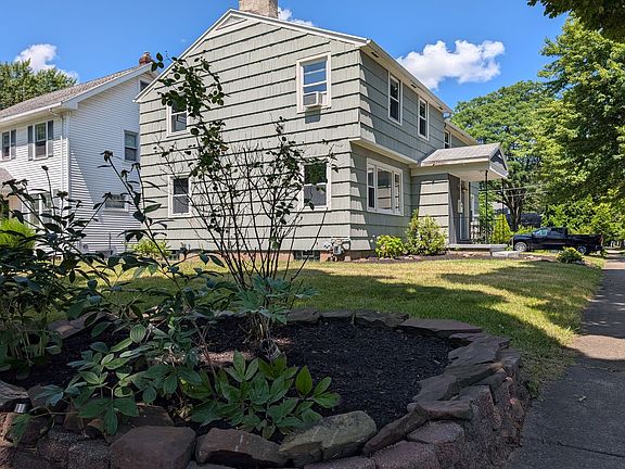 2nd image of 111 Eastmoreland Dr
