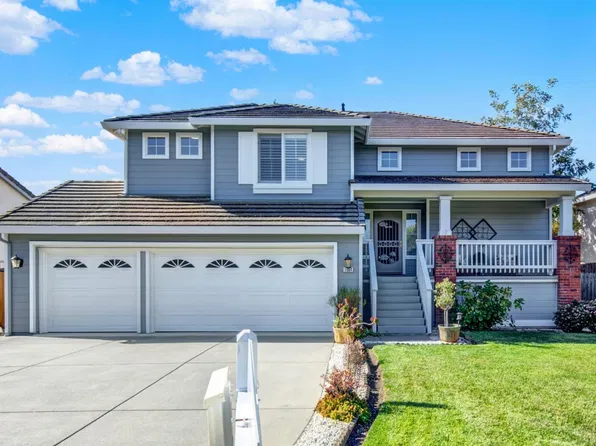 1084 Creekside Drive, Vacaville, CA 95687