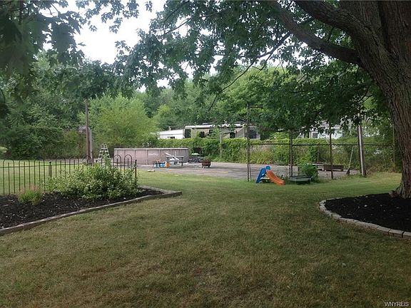 4th image of 195 McChesney St