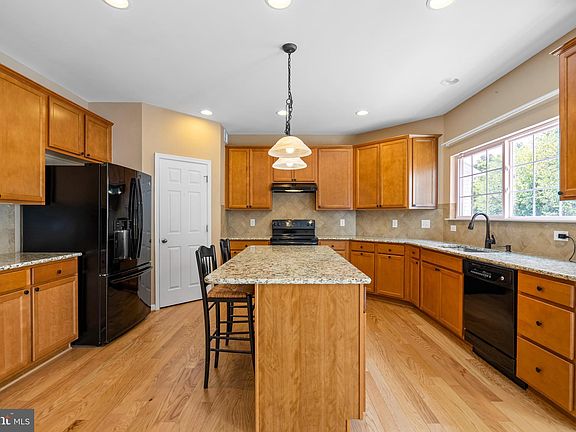 2nd image of 105 Andalusian Ct