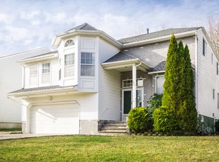 148 Wainwright Dr, Matawan, NJ 07747