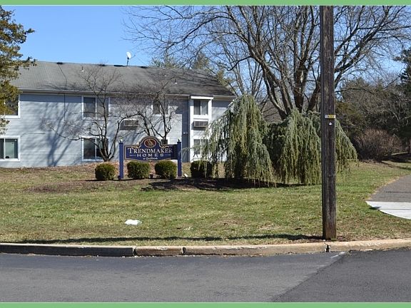 4th image of 71 Eton Way BLDG 65-72 #71