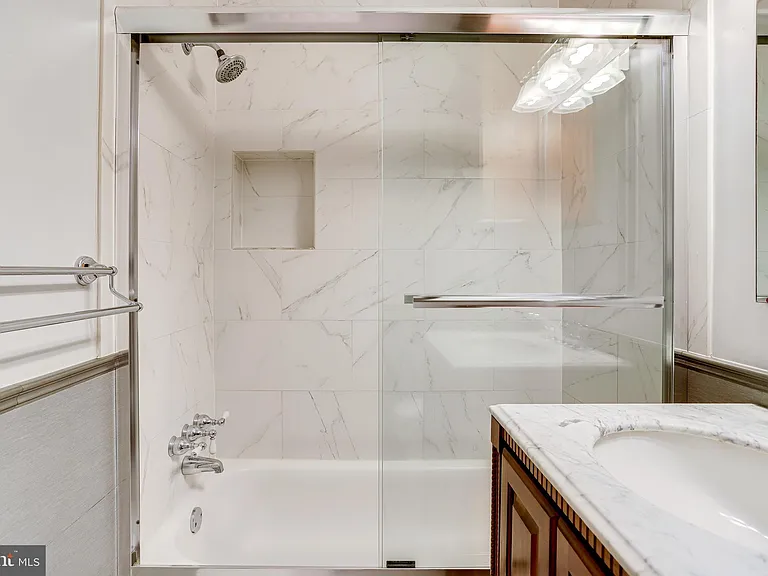 7321 Reddfield Ct — Photo 11