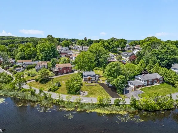 72 Koclas Dr, Netcong Boro, NJ 07857