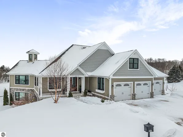 6815 S Rolling Hills Dr #12, Traverse City, MI 49684