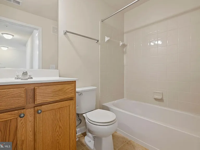 43487 Town Gate Sq — Photo 39