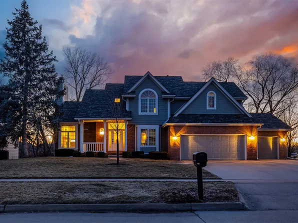 118 NW Countrywood Ln, Ankeny, IA 50023