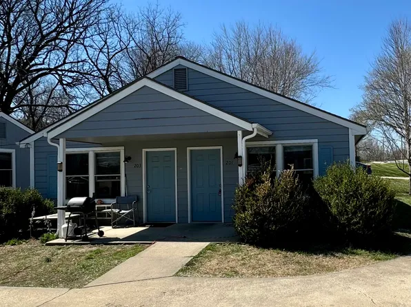 201 Illinois St #201, Lawrence, KS 66044