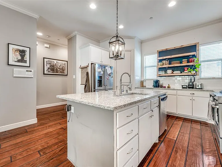 8261 Short St — Photo 8