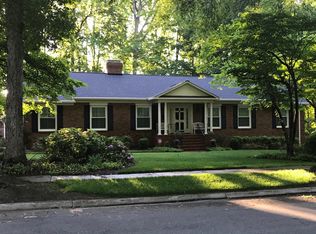 2806 Saint Regis Rd, Greensboro, NC 27408