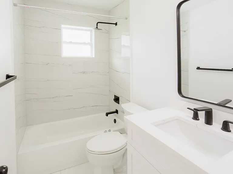 4409 Empress St — Photo 15