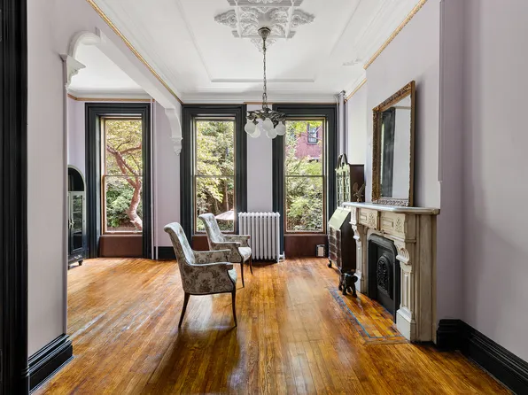 309 Vanderbilt Avenue image 5 of 27