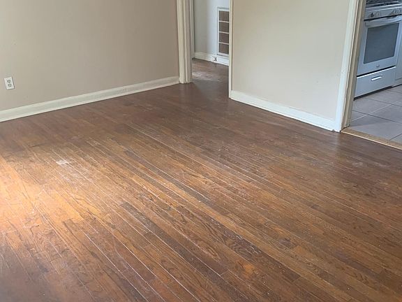 Nice size living room. Hardwood floors throughout.
