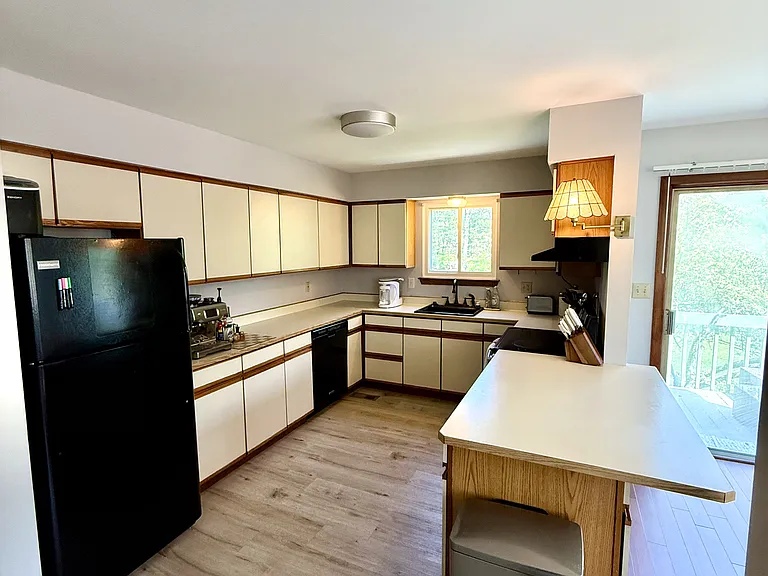 69 Northwest Dr #60 — Photo 5