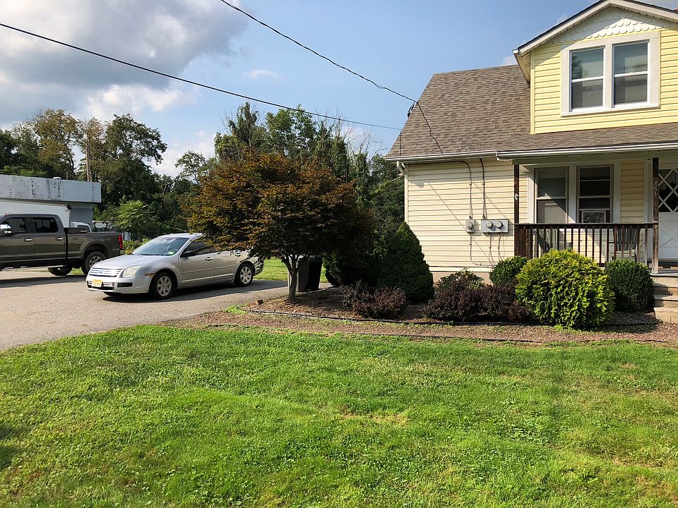 1st image of 864 Main Rd #2T