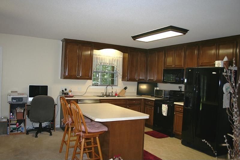 2nd image of 15384 140th St