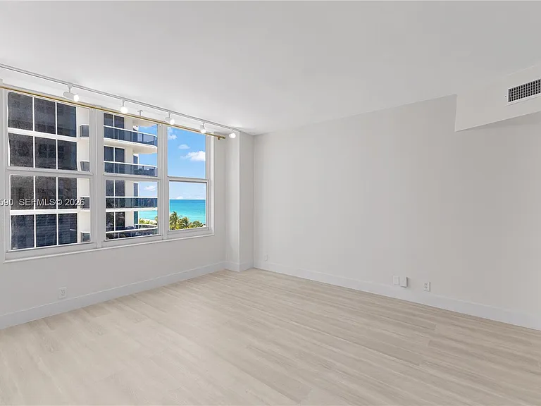 4747 Collins Ave #709 — Photo 15