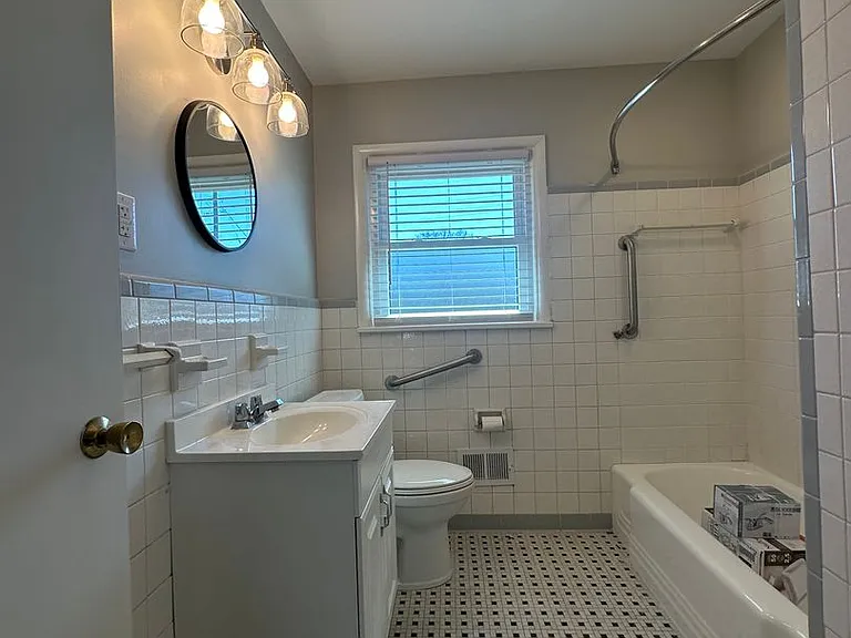 6892 Green Meadow Cir — Photo 12