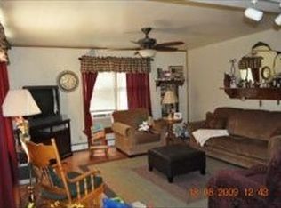 915 Long Run Rd, Mill Hall, PA 17751