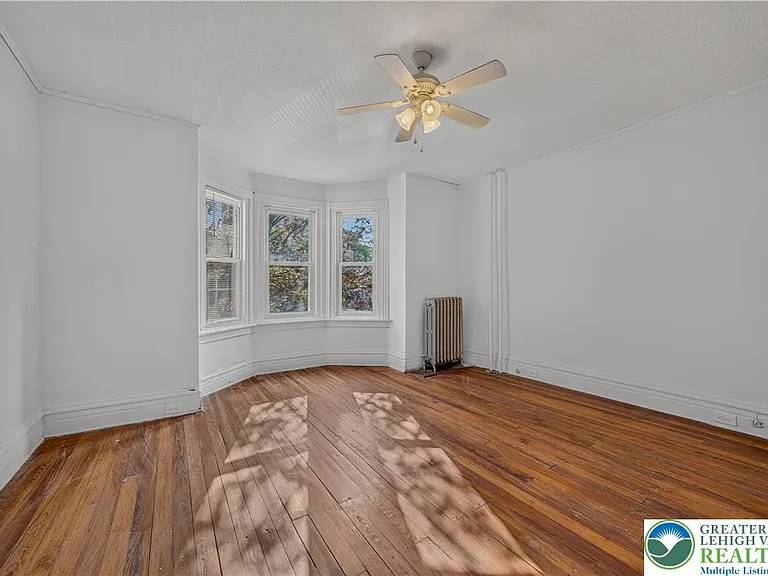 121 S 14th St — Photo 19