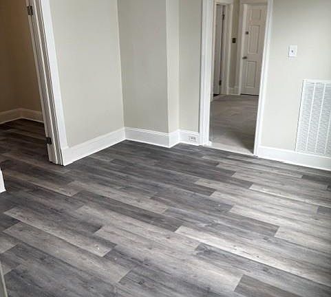 4th image of 331 Somerset St
