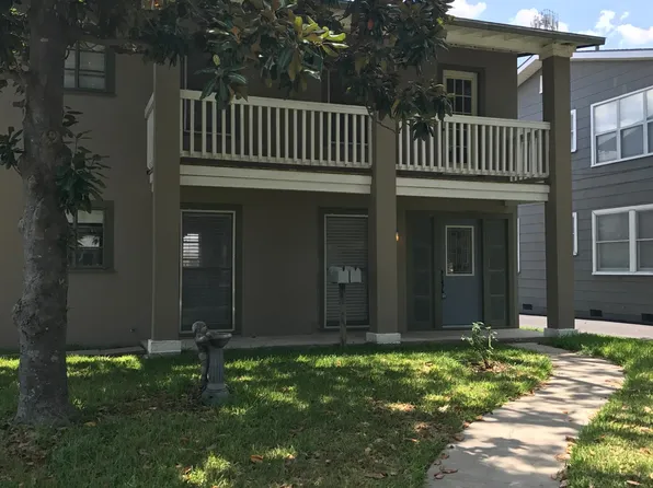 458 Bryn Mawr Dr, San Antonio, TX 78209