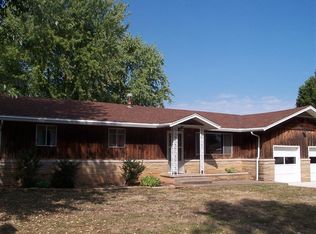 1835 N Yulan Dr, Springfield, MO 65803