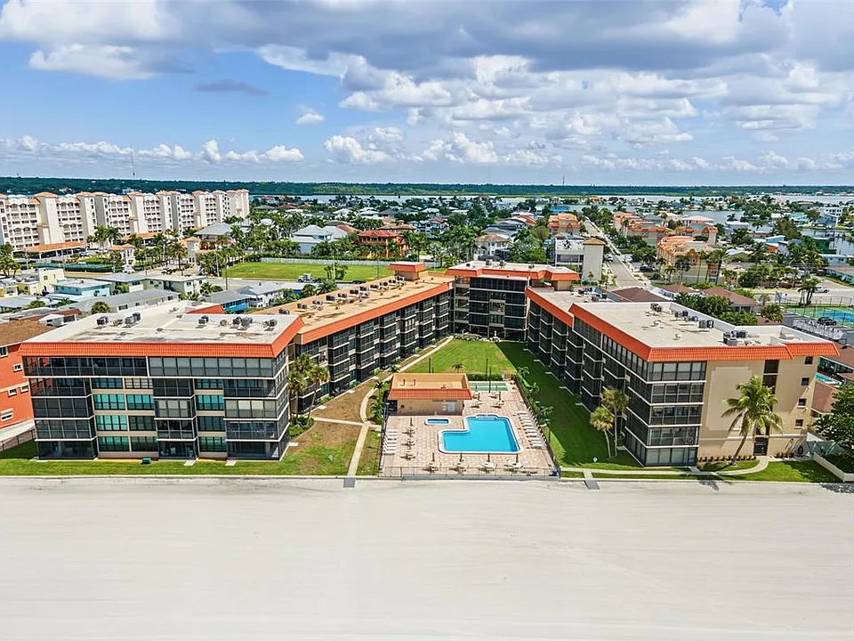 17580 Gulf Blvd #307