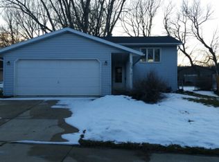 809 37th Ave NW, Rochester, MN 55901
