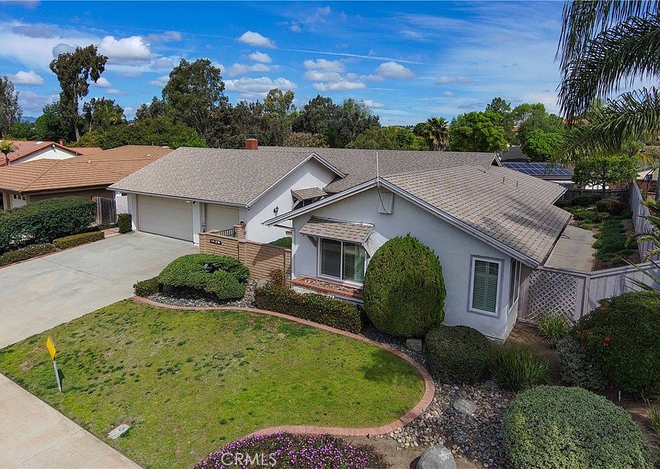 1st image of 1526 Silverado Dr