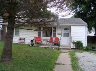 303 E Alabama Ave, Casey, IL 62420
