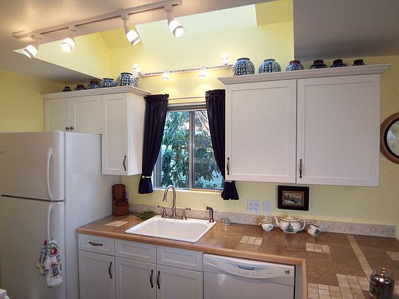 Kitchen w/ Skylight!