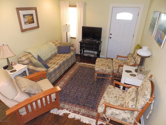 5th image of 504 Riverwood Park