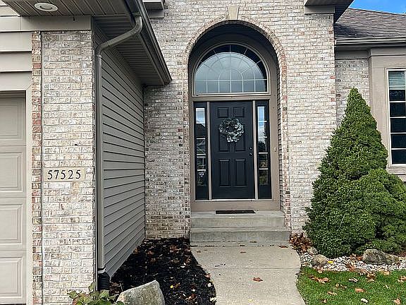 3rd image of 57525 Boulder Ct