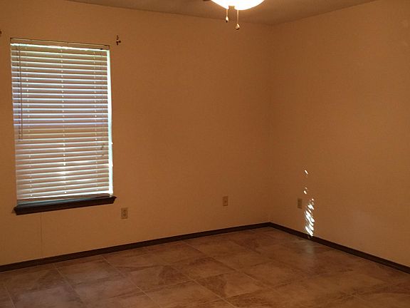 5th image of 3027 SW 124th St