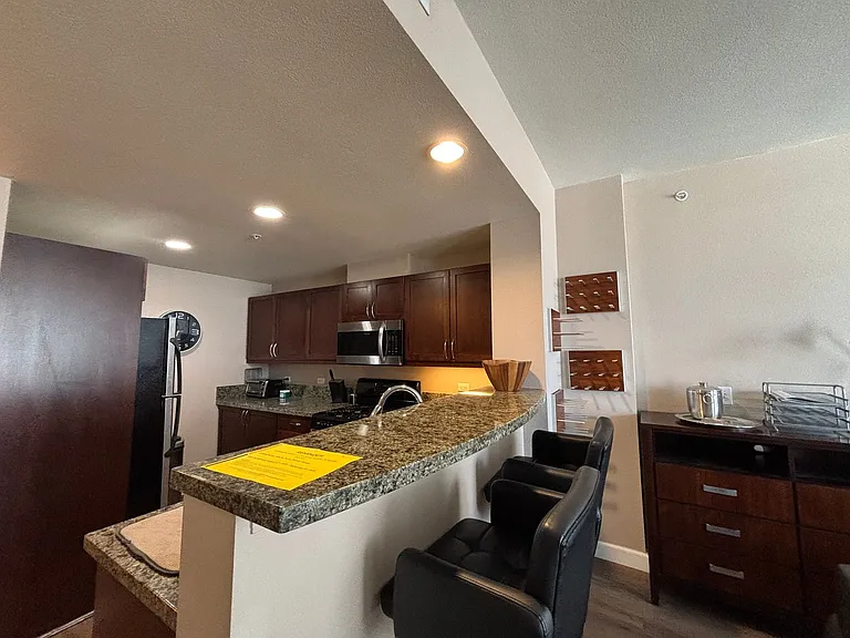 530 K St #506 — Photo 8