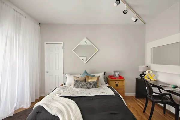 Sold by Stribling | media 22