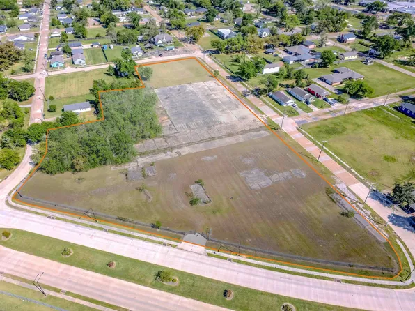 1215 Gieffers St, Lake Charles, LA 70601