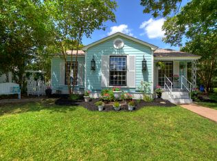1811 Lexington St, Taylor, TX 76574