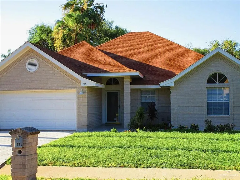 1216 W Heron Ct — Photo 1