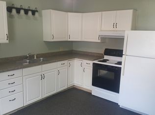 753 N Main St APT A, Nappanee, IN 46550